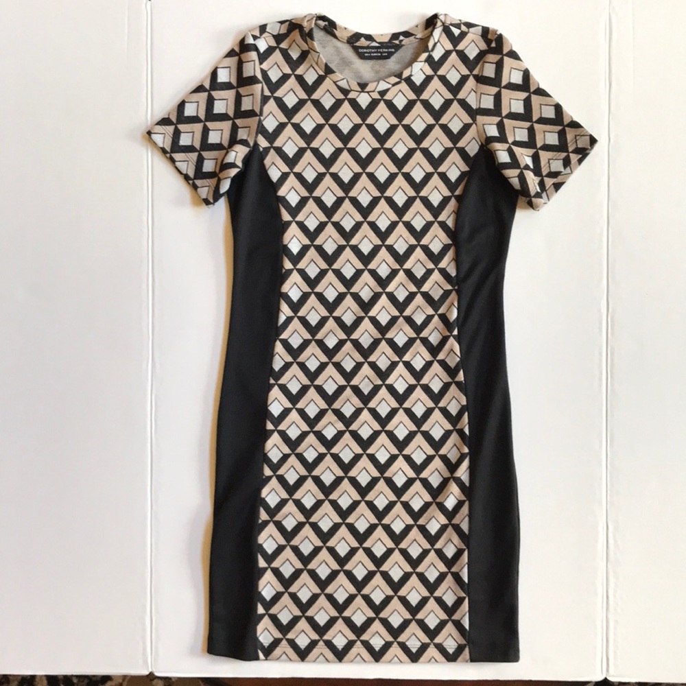 ‼️FINAL MARKDOWN‼️Dorothy Perkins dress sz4. Bn3